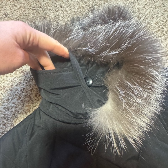 European long puffer coat with fox fur collar , M - Picture 8 of 16